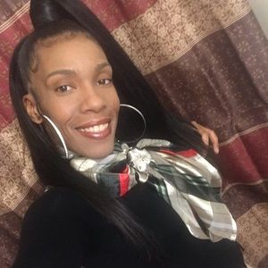 Meet your Posher, Yolanda